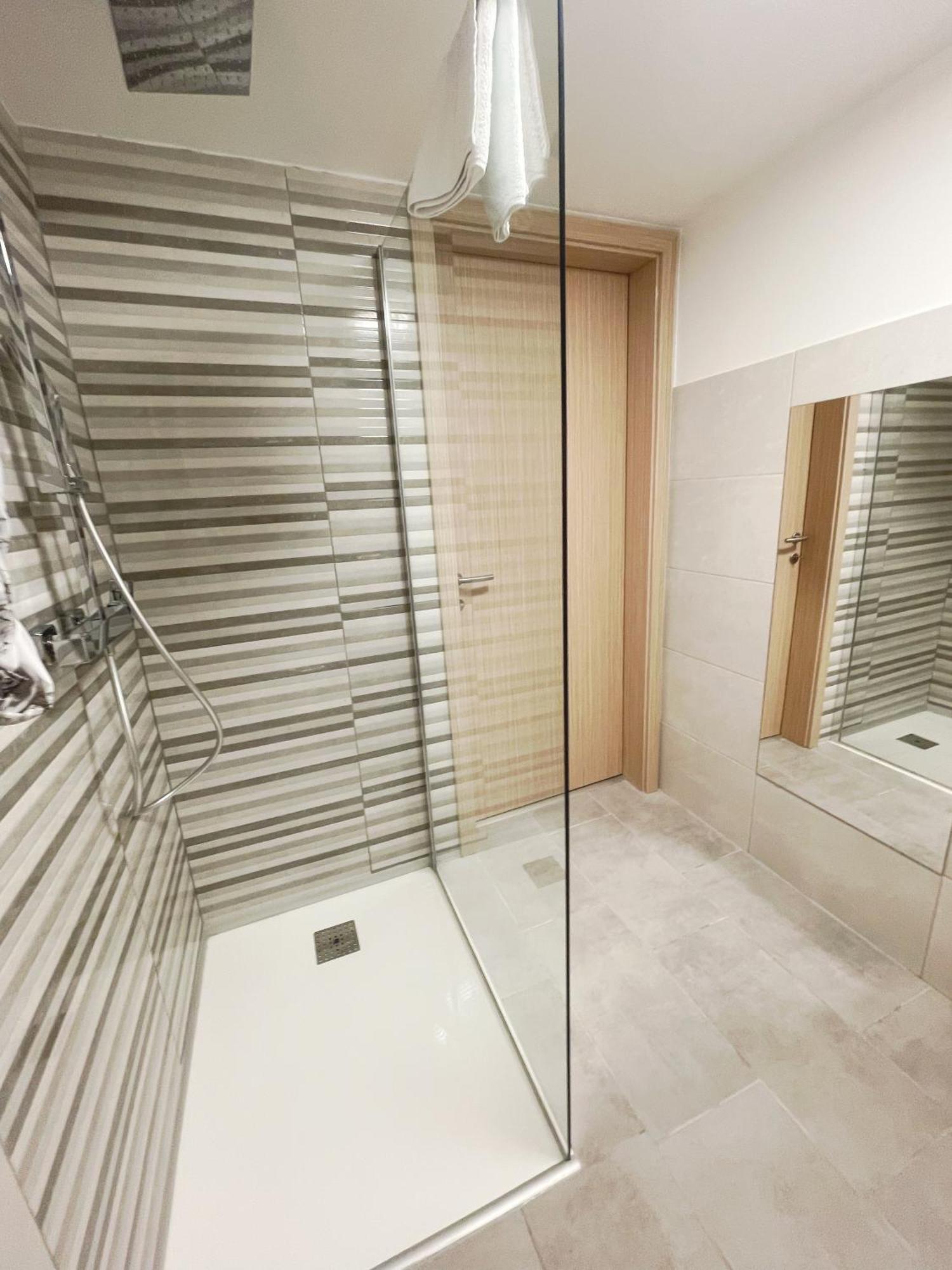 Apartma Tonii โบเว็ก ภายนอก รูปภาพ